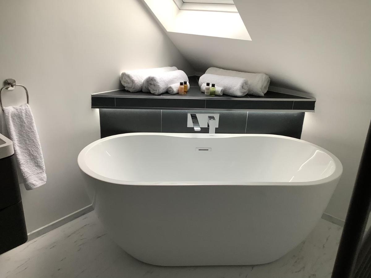 Little London Bed & Breakfast And Glamping Pod Hotel Abercraf Kültér fotó